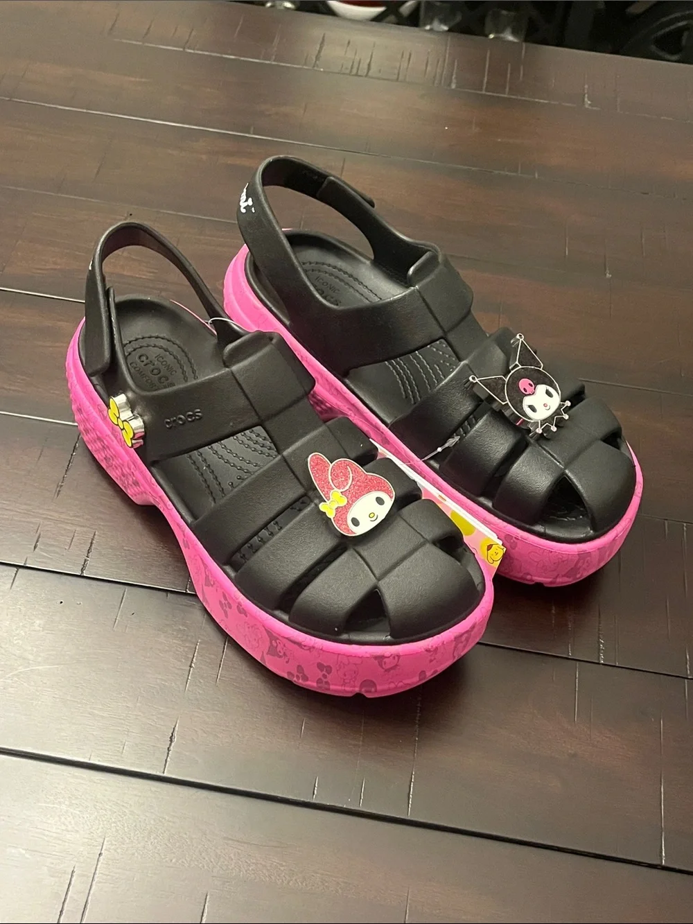 Crocs Hello Kitty My Melody Kuromi Stomp Sandals Shoes new Women’s Sizes_2